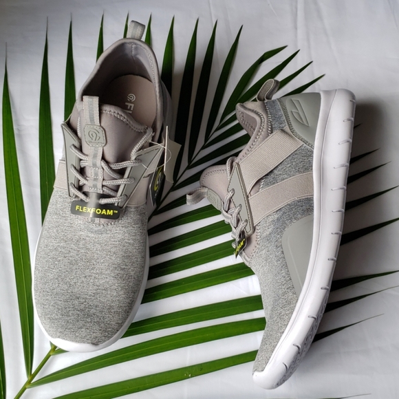 Women's Drive 4 Spacedye Heathered Sneakers - Picture 2 of 5